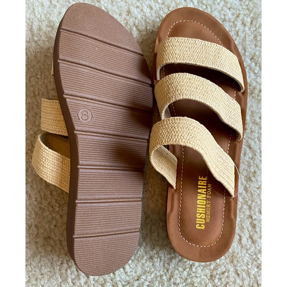 Cusionaire Women’s stretchy 3 strap sandals. Size:8 Never Worn - Picture 4 of 6